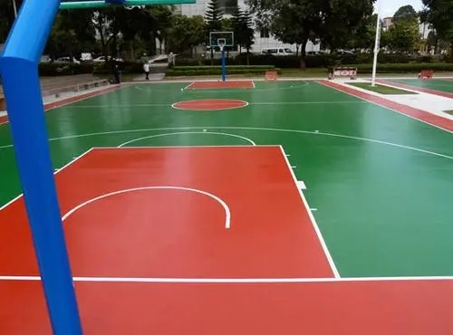 清远球场地面翻新,裂缝修重要性